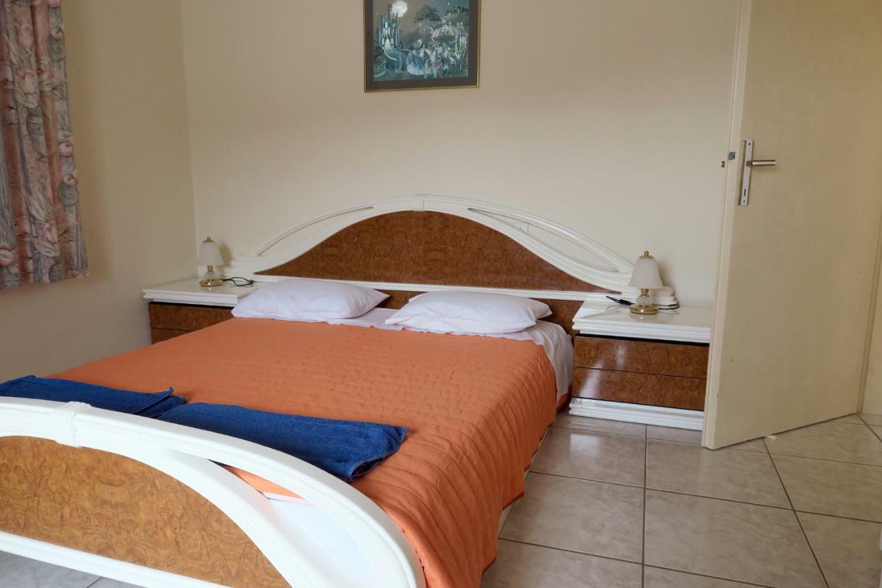 Villa Mike 105 リアパデス エクステリア 写真